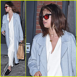 Selena Gomez Arrives Back in the US After Date With The Weeknd