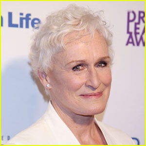 Glenn Close Stops Show to Scold Photo-Taking Audience Member