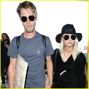 Kaley Cuoco Jets Out of Town with Boyfriend Karl Cook