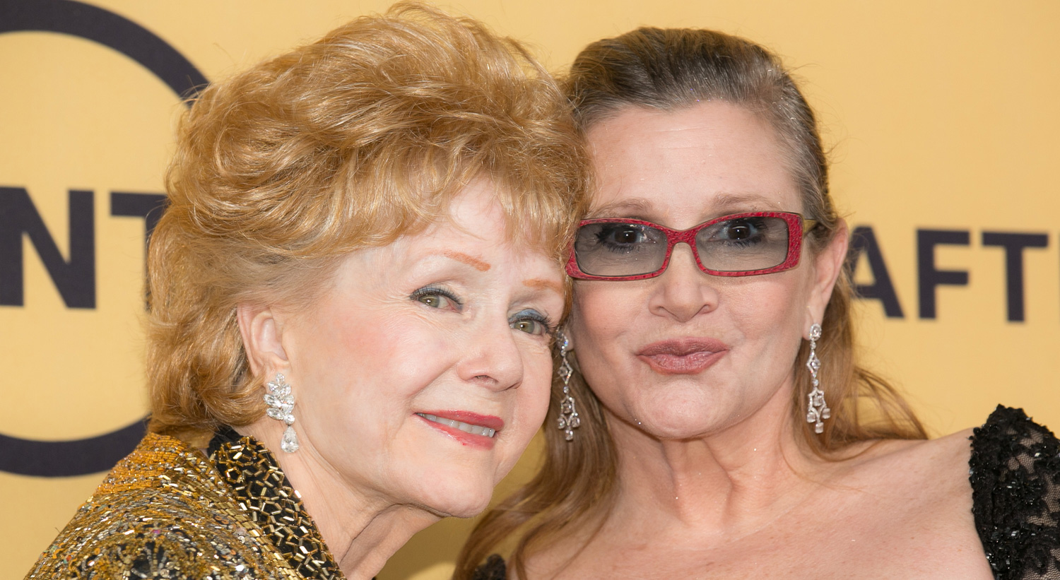 Carrie Fisher & Debbie Reynolds’ Personal Items to Be Auctioned