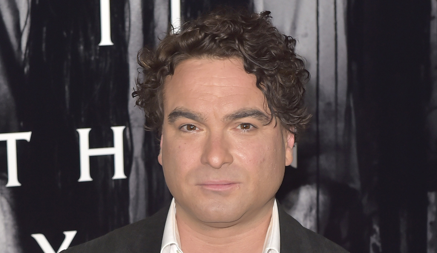 Johnny Galecki Thanks Firefighters After His House Burns Down Johnny