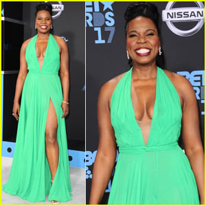 Leslie Jones Is Gorgeous in Green at BET Awards 2017