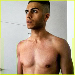 ‘Aladdin’ Star Mena Massoud’s Shirtless Photos Are Really Hot! | Mena