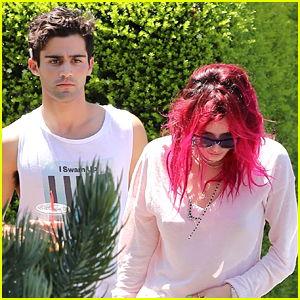 Bella Thorne Keeps a Low Profile at Lunch with Max Ehrich