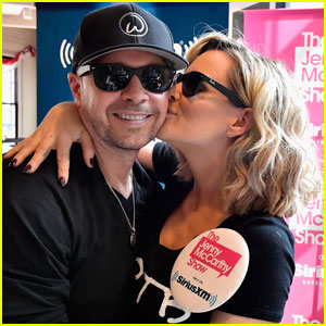Jenny McCarthy Supports Donnie Wahlberg & NKOTB in Boston