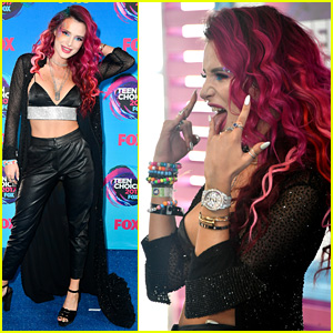 Bella Thorne Brings the Glitter & Glam to Teen Choice Awards 2017