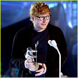Ed Sheeran Wins Artist of the Year at VMAs 2017 - Watch His Acceptance Speech!
