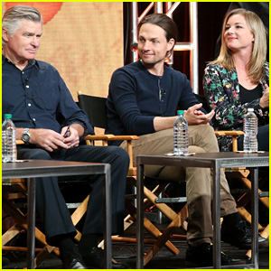 'Everwood' Cast Holds Epic Reunion, Talks Possible Reboot