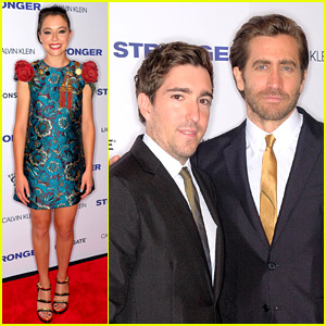 Jake Gyllenhaal Suits Up for 'Stronger' NYC Premiere with Tatiana Maslany