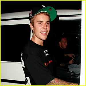 Justin Bieber Hangs Out at Hollywood Hotspot Delilah