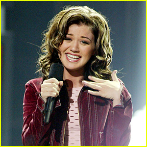 Kelly Clarkson Looks Back on 15th Anniversary of 'American Idol' Win!