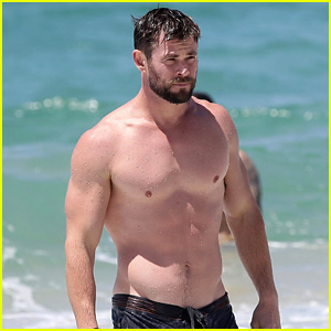 Chris Hemsworth Goes Shirtless, Bares Ripped Body in Australia