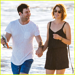 Cobie Smulders & Taran Killam Celebrated Thanksgiving at the Beach in Cabo!