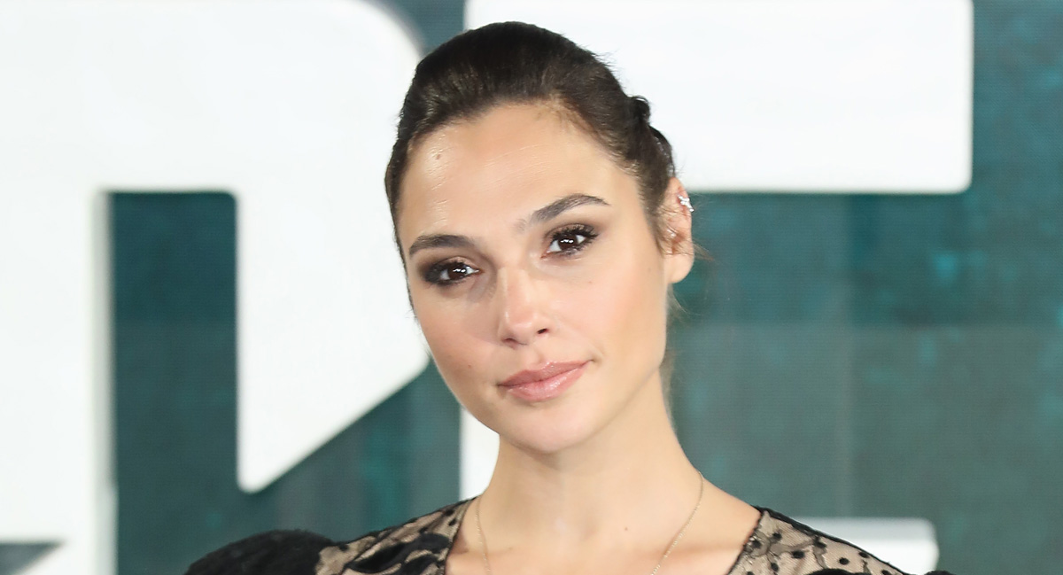 Gal Gadot Responds to Rumors She’d Leave ‘Wonder Woman’ If Brett Ratner(02)