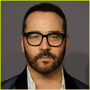 Jeremy Piven Offers to Take Polygraph Test in Latest Response to Sexual Assault Allegations