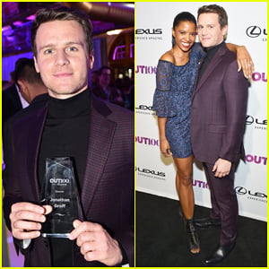 Jonathan Groff Gets Honored as Entertainer of the Year at OUT100 Gala!