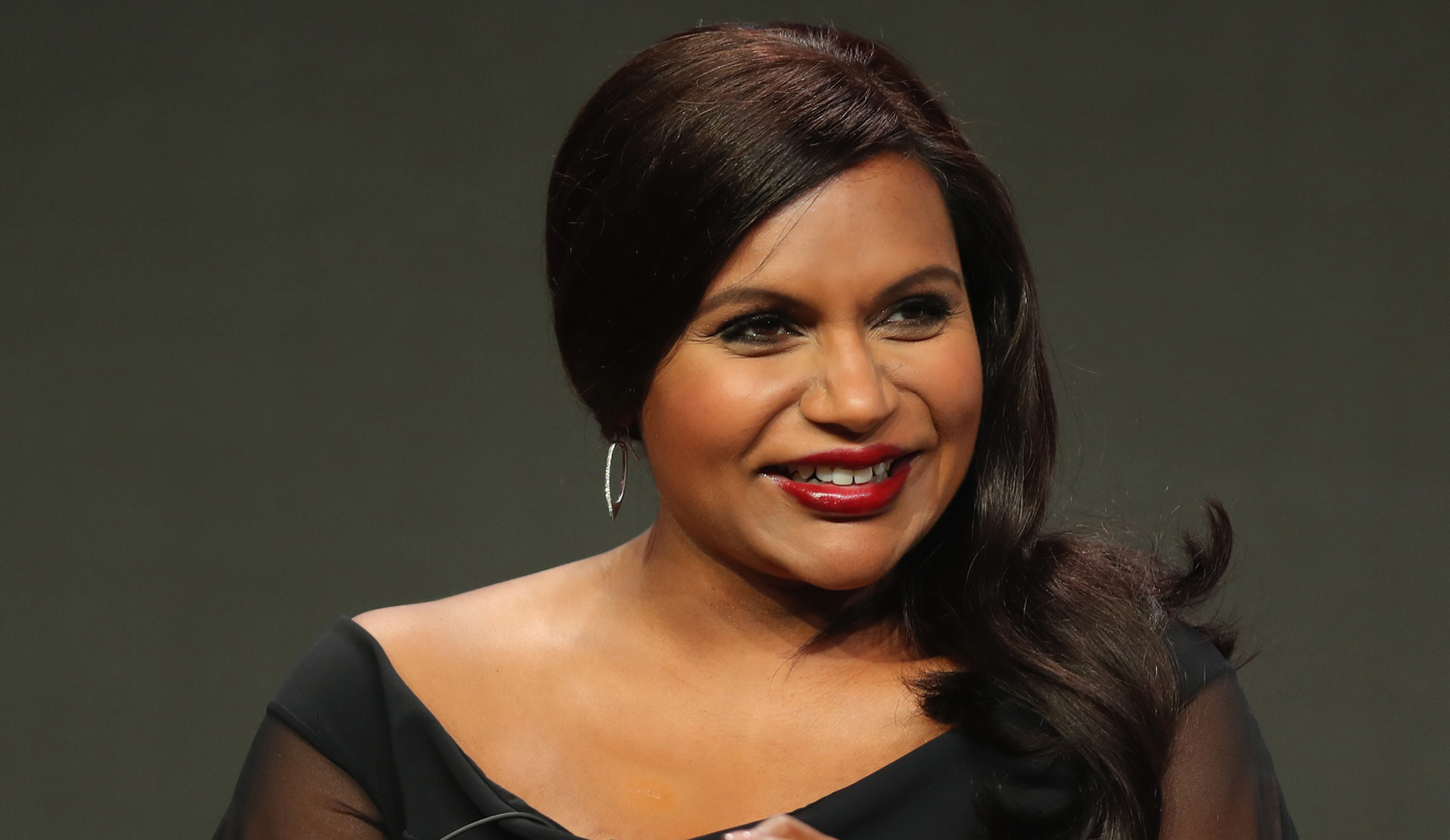 Mindy Kaling Shares First Photo of Her Baby Bump! Mindy Kaling