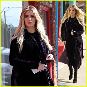 Khloe Kardashian Covers Her Baby Bump in a Coat While Filming!