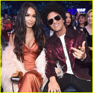Bruno Mars Couples Up With Girlfriend Jessica Caban at Grammys 2018!