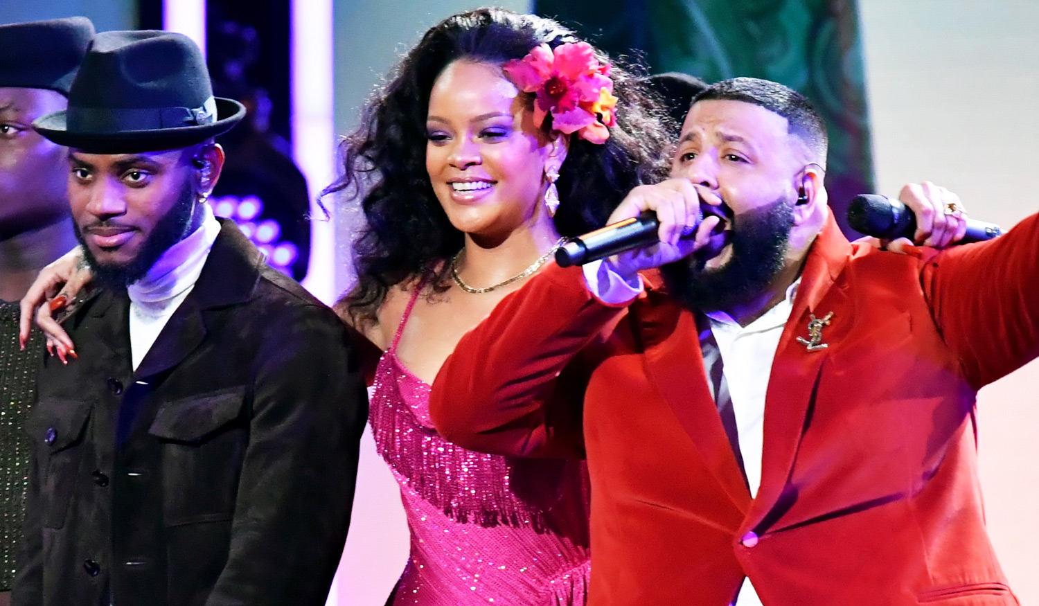 Rihanna Performs ‘Wild Thoughts’ at Grammys 2018 with DJ Khaled