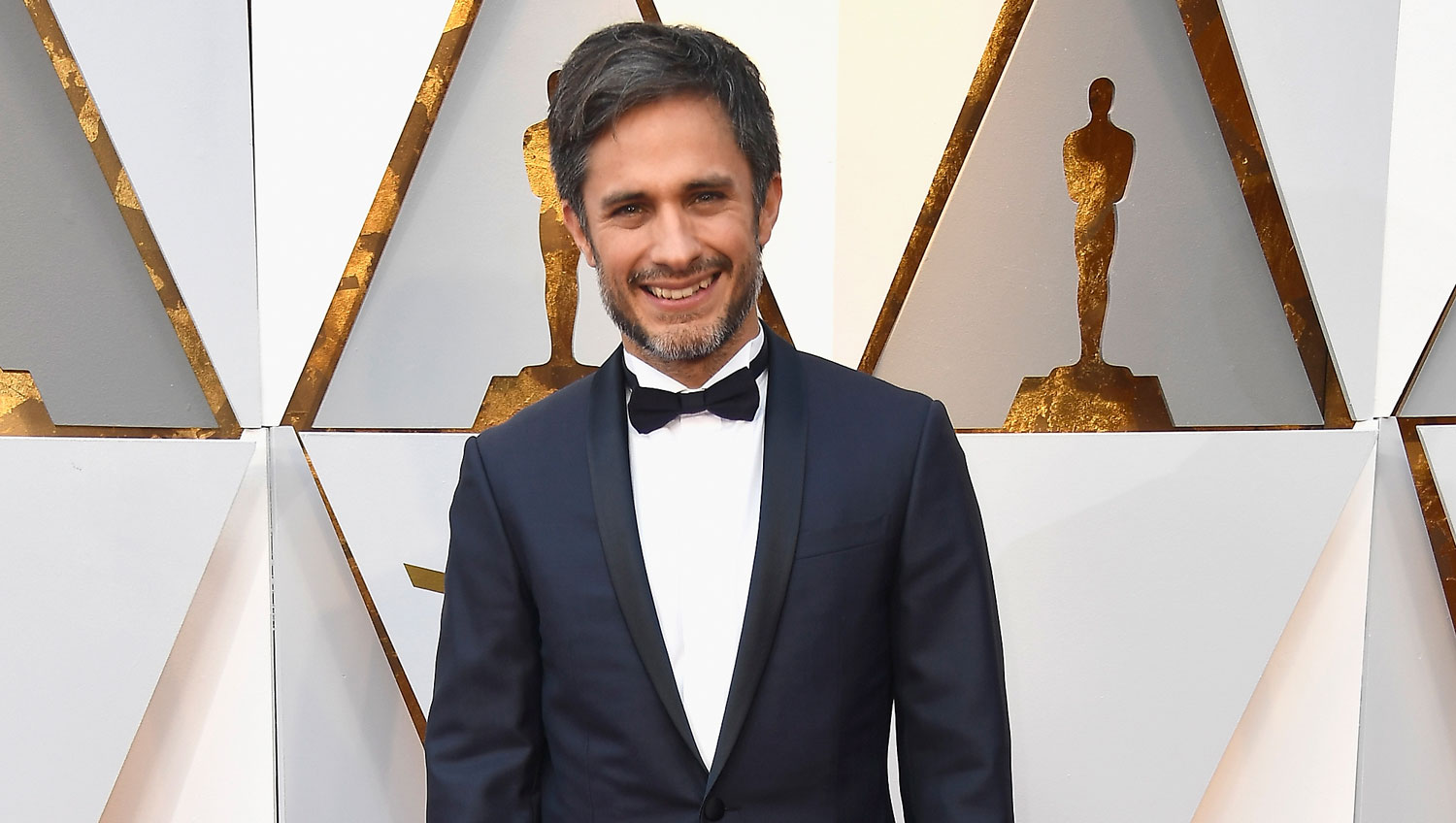 Gael Garcia Bernal Looks Handsome at Oscars 2018 Ahead of ‘Coco
