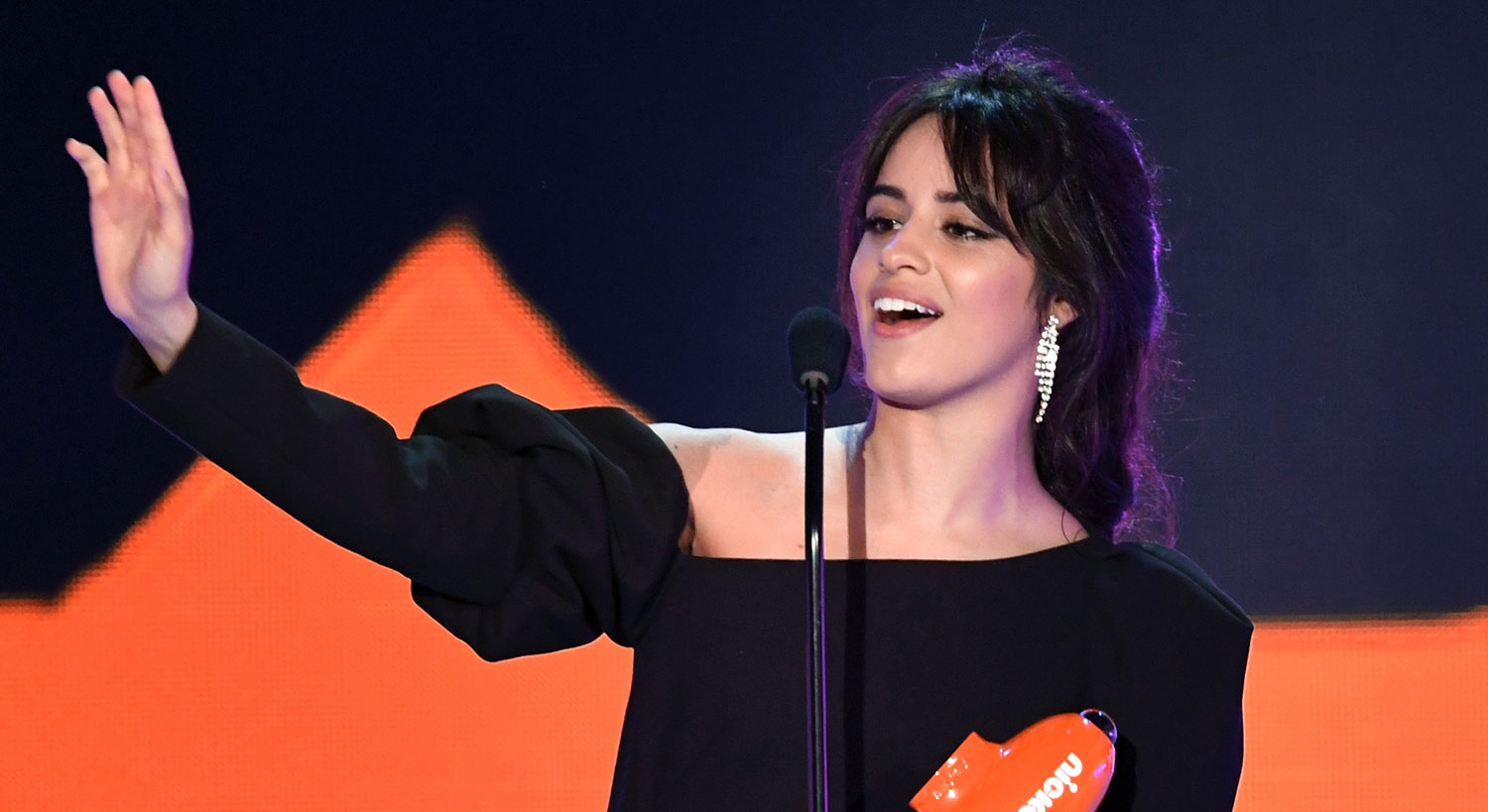 Camila Cabello Wins Favorite Breakout Artist at KCAs 2018! 2018 Kids