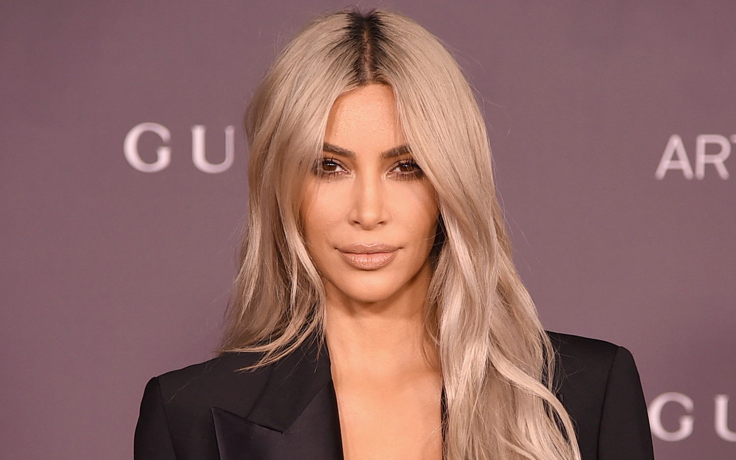 Kim Kardashian Says Goodbye to Blonde Hair, Debuts New Look(02)