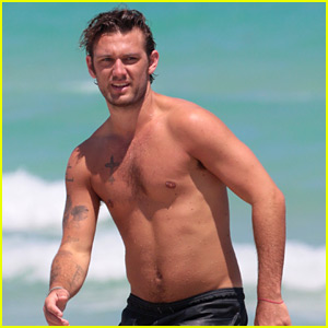 Alex Pettyfer Goes Shirtless at the Beach in Miami!
