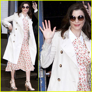 Pregnant Rachel Weisz Covers Baby Bump With Pretty Floral Dress