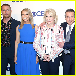 Candice Bergen & 'Murphy Brown' Cast Reunite at CBS Upfronts 2018!