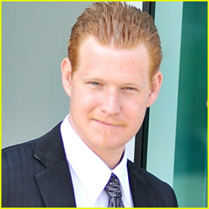 Farrah Fawcett's Son Redmond O'Neal Arrested for Robbing Convenience Store at Knifepoint