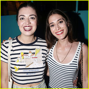 'Mean Girls' Movie Star Lizzy Caplan Meets the Broadway Cast!
