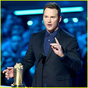Chris Pratt Teaches Fans How to Poop in Public During MTV Awards Speech (Video)