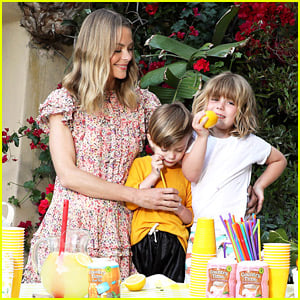 Jaime King's Kids Are So Adorable at Their Lemonade Stand!