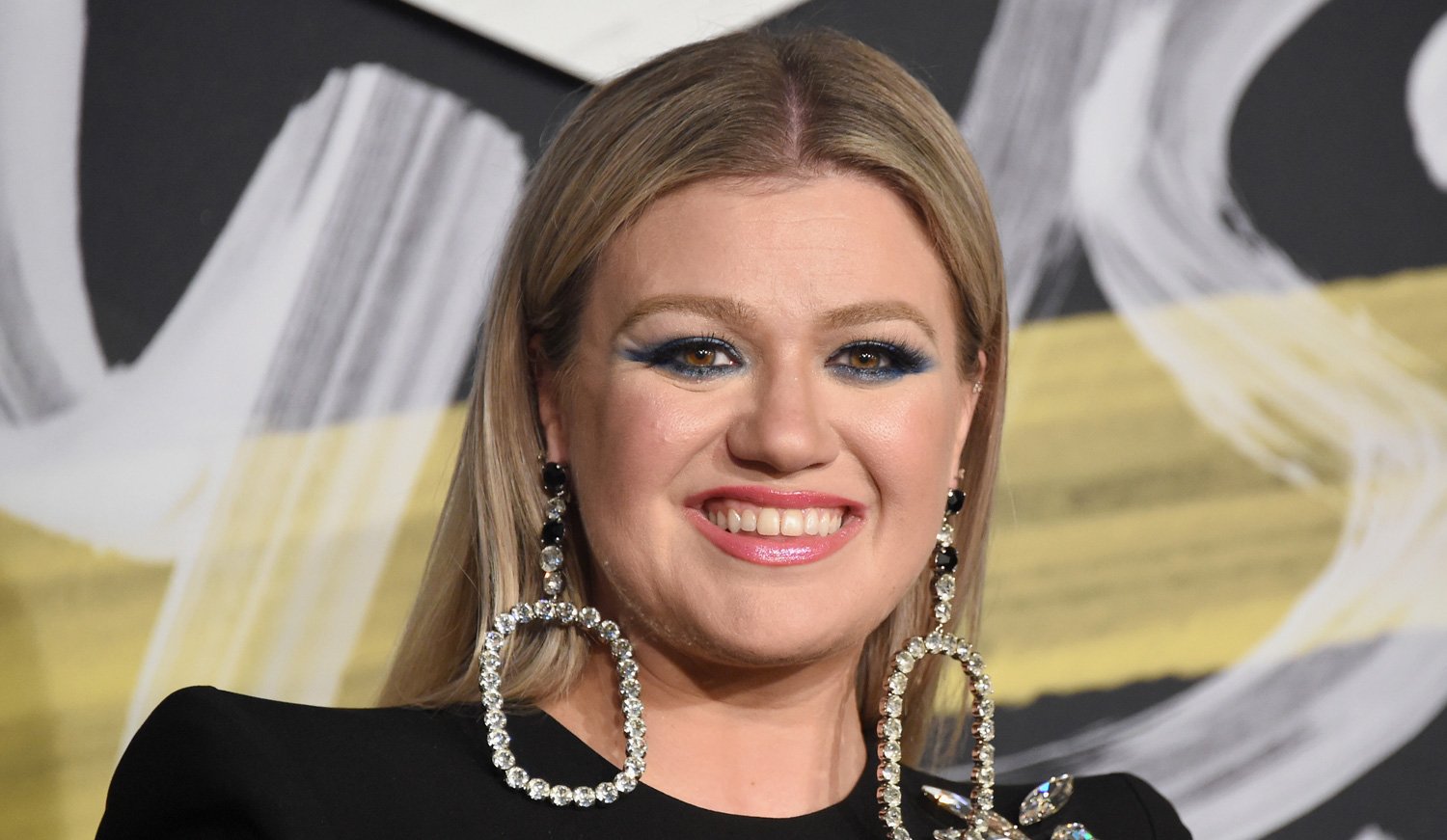 Kelly Clarkson’s Daughter Wants to Marry Chris Martin! Celebrity