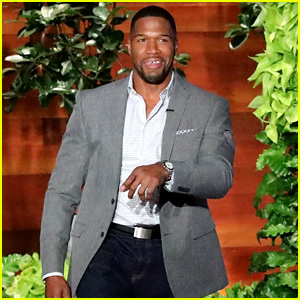 Michael Strahan Reveals Whether He Would Join NFL Players Kneeling - Watch Now!