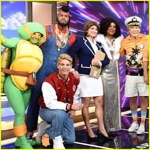 'GMA' Hosts Go All Out for Halloween - See the Costumes!