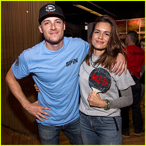 Jesse Lee Soffer & Torrey DeVitto Couple Up for SPiN Paddle Battle Event!