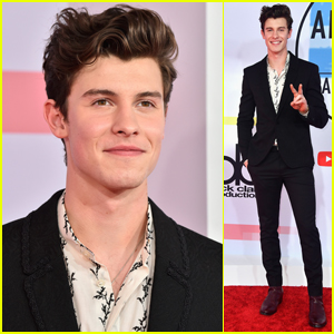 Shawn Mendes Looks Handsome at American Music Awards 2018!