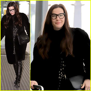 Liv Tyler Travels from London to Maine for Thanksgiving!