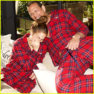 Jennifer Lopez & Alex Rodriguez Share Sweet Photos of Their Christmas Celebration!