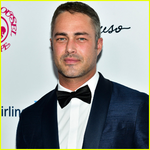 Taylor Kinney Helped Pennsylvania Driver with Blown Out Tire on Christmas Eve!