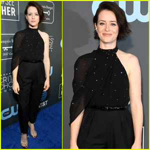 Claire Foy Gets Chic For Critics' Choice Awards 2019!