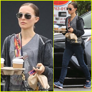 Natalie Portman Grabs Coffee to Go in Los Feliz