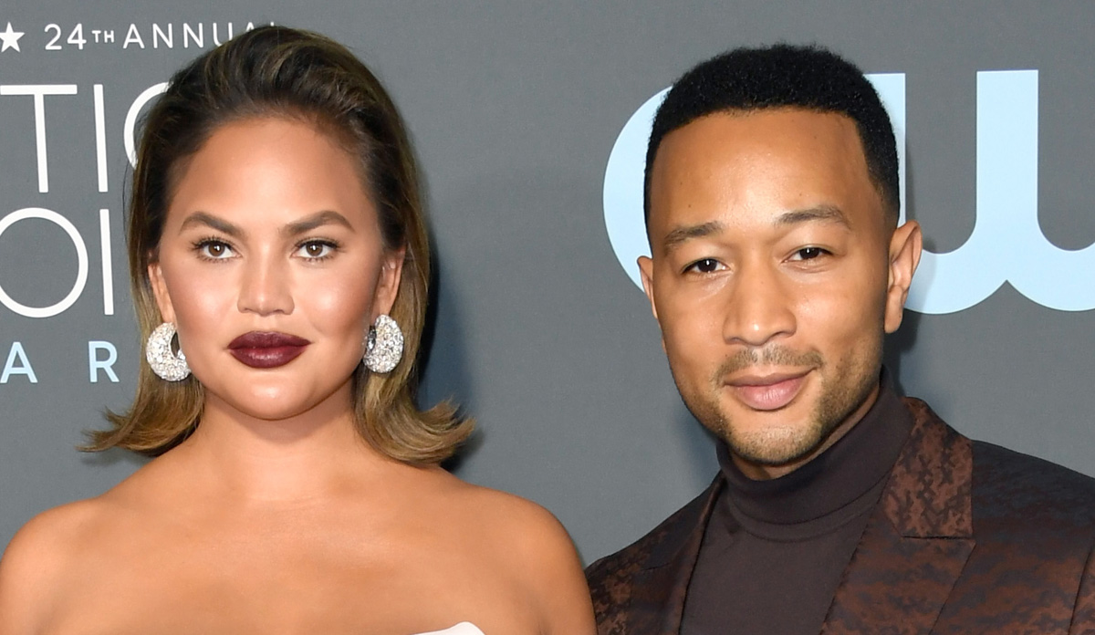 Chrissy Teigen Explains the Reason John Legend Skipped Grammys 2019