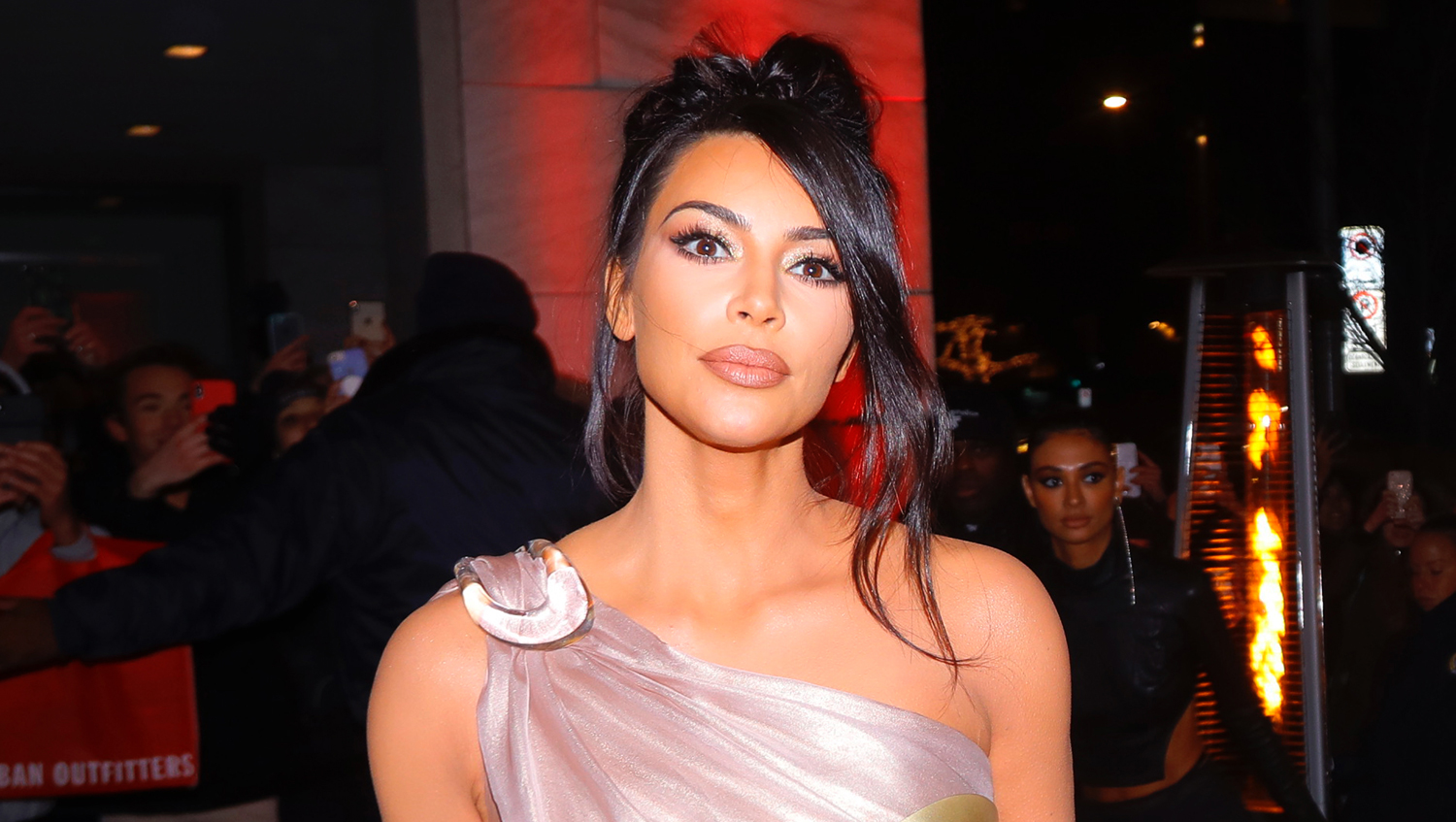 Kim Kardashian Channels a Greek Goddess at Thierry Mugler Exhibition