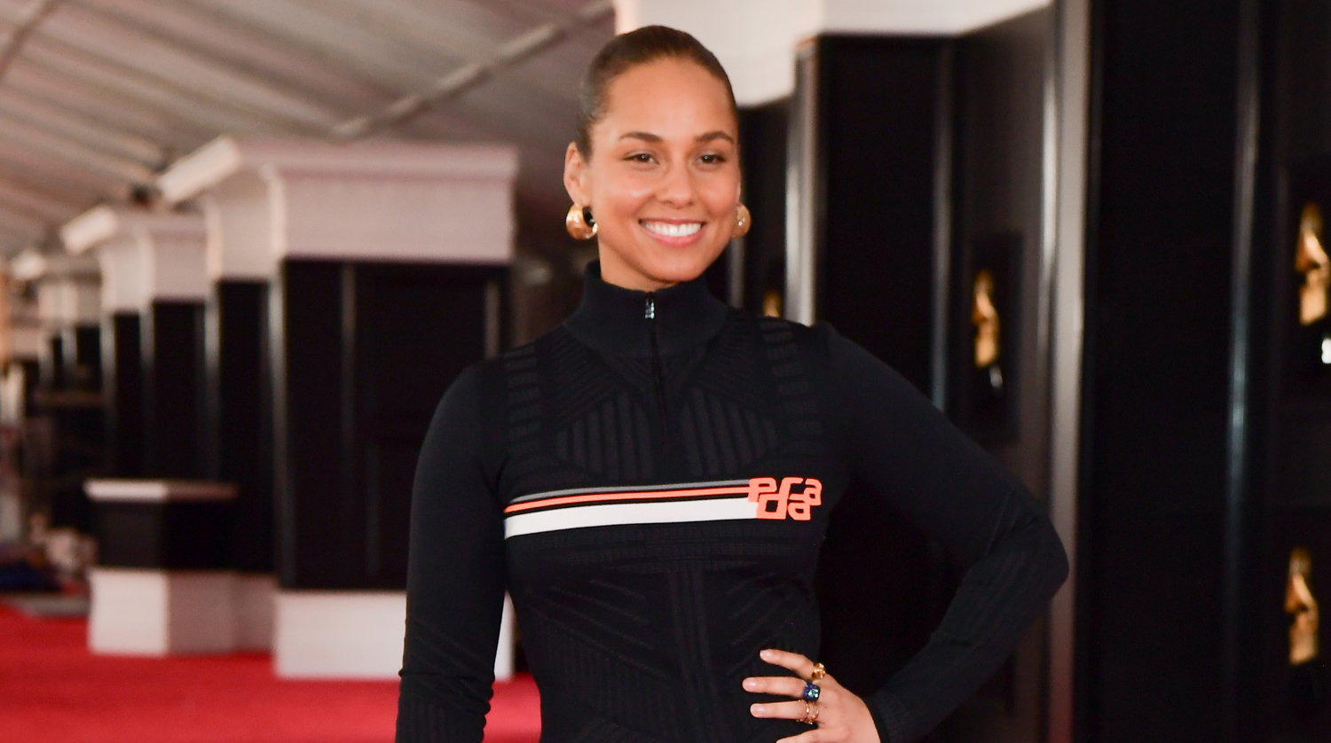 Alicia Keys Rolls Out the Grammys 2019 Red Carpet! 2019 Grammys