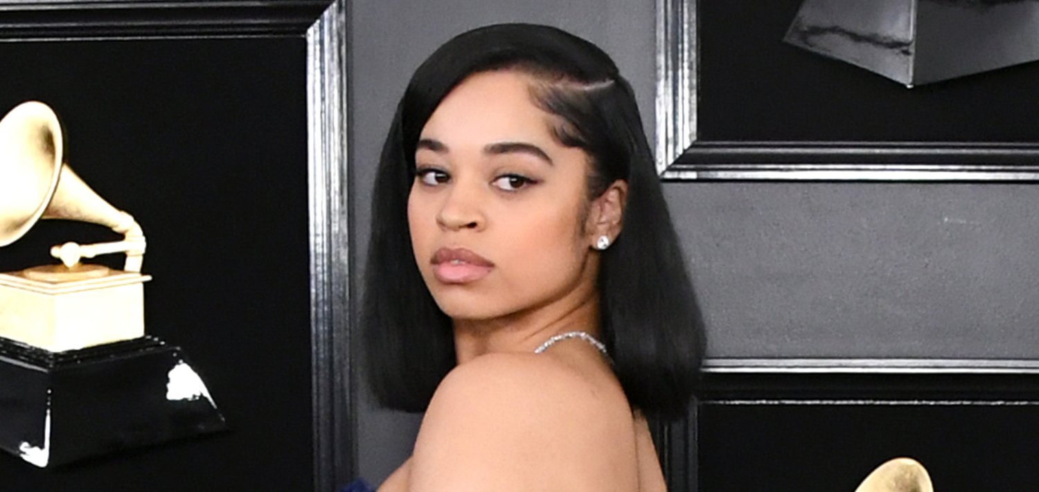 Ella Mai Makes Dramatic Arrival at Grammys 2019 2019 Grammys, DJ