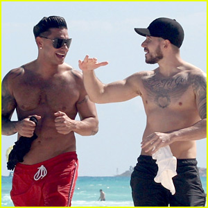 Jersey Shore's Pauly D & Vinny Go Shirtless in Cancun!