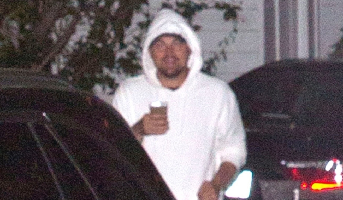 Leonardo DiCaprio Attends Kate Hudson’s 40th Birthday Party! Leonardo